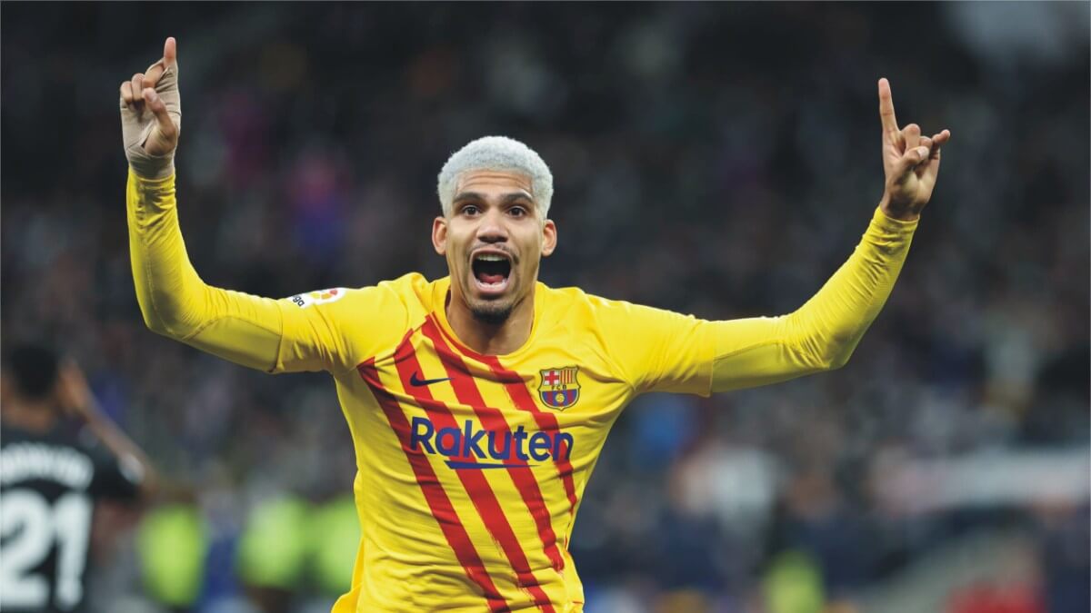 Ronald Araujo has renewed his contract with Barca until 2026