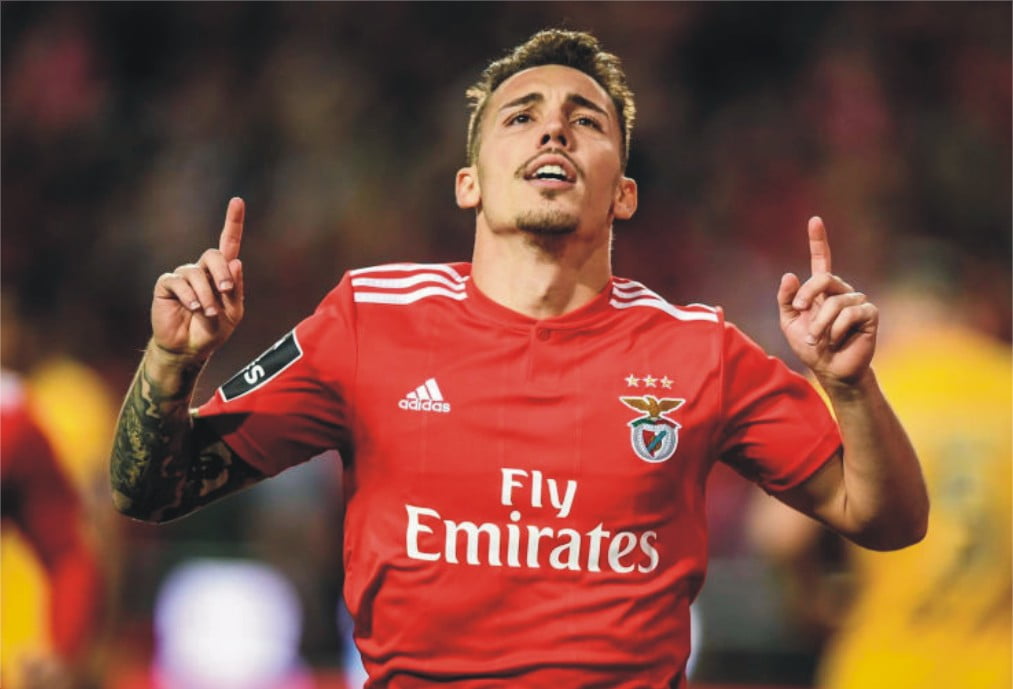 Alejandro Grimaldo is once again on the agenda for Barcelona