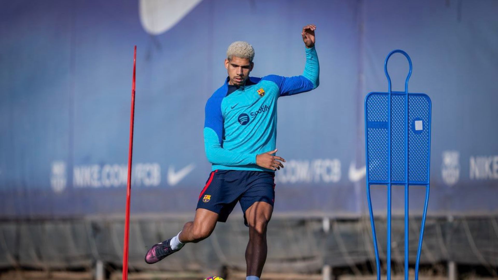 Barcelona defender return to training