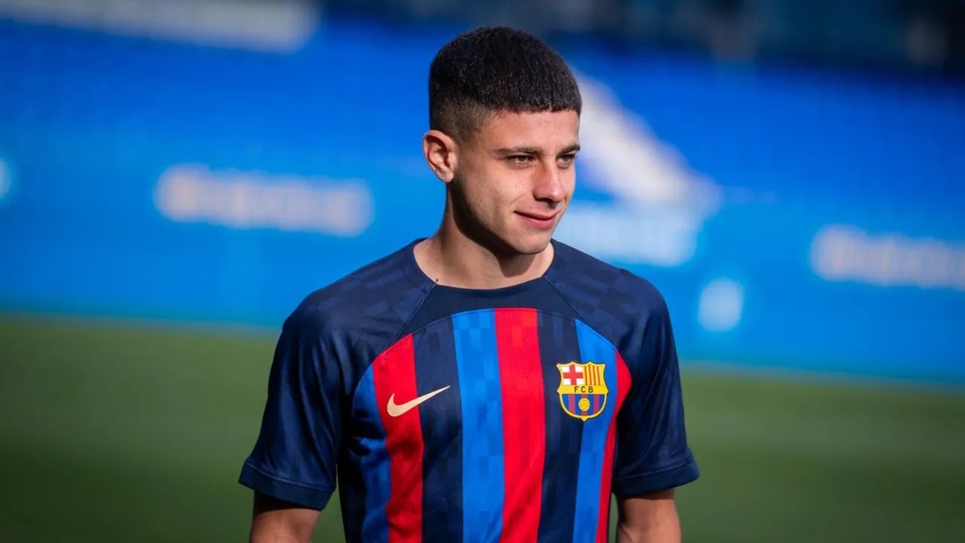 Xavi has called up Lucas Roman to train with the first-team