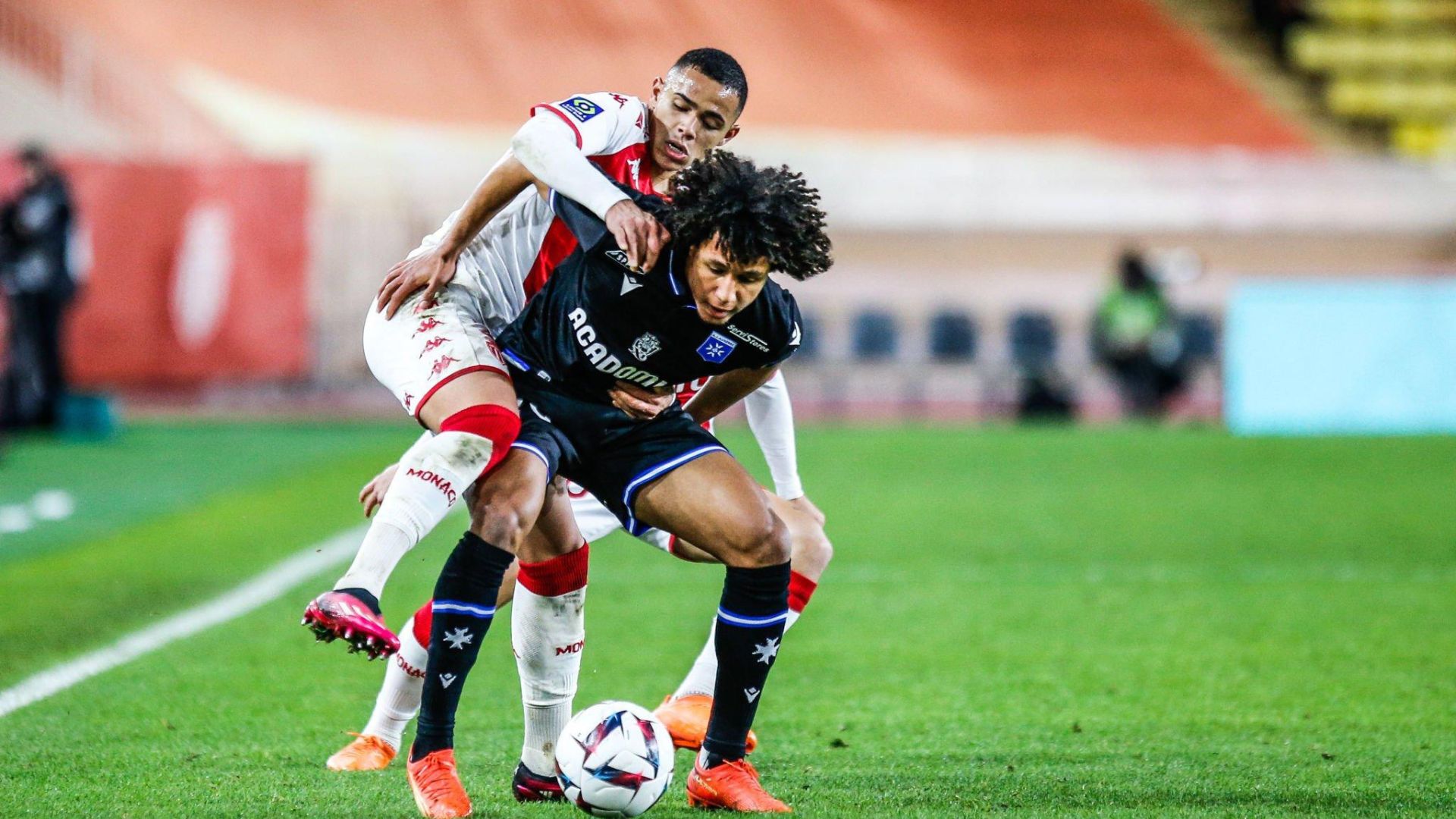 Barcelona target Vanderson