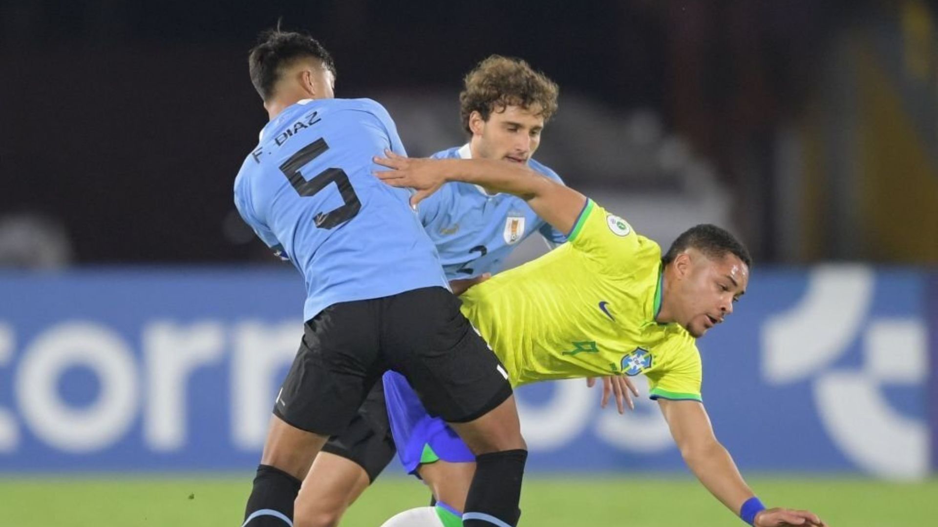 Barcelona target Vitor Roque