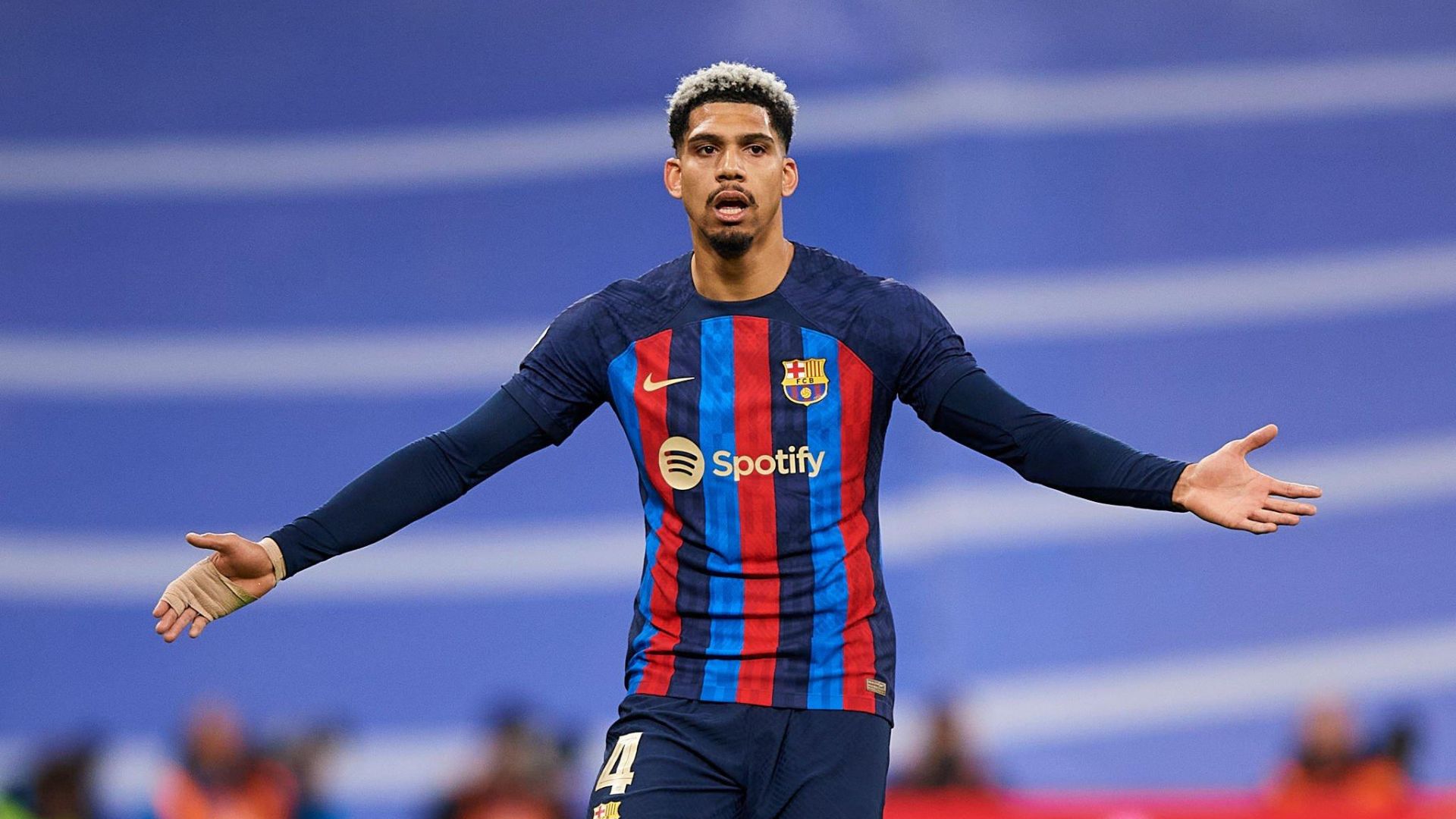 Barcelona defender Ronald Araujo