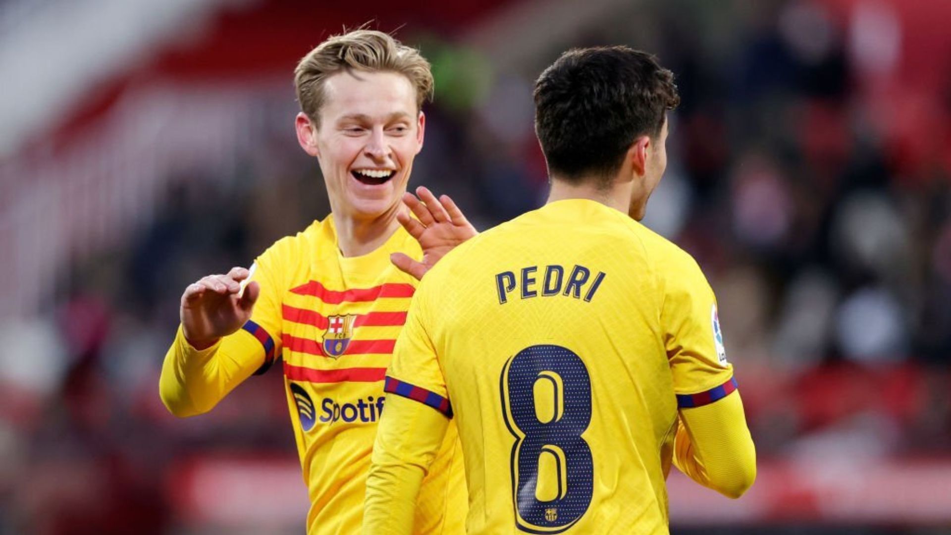 Barcelona players Pedri and Frenkie