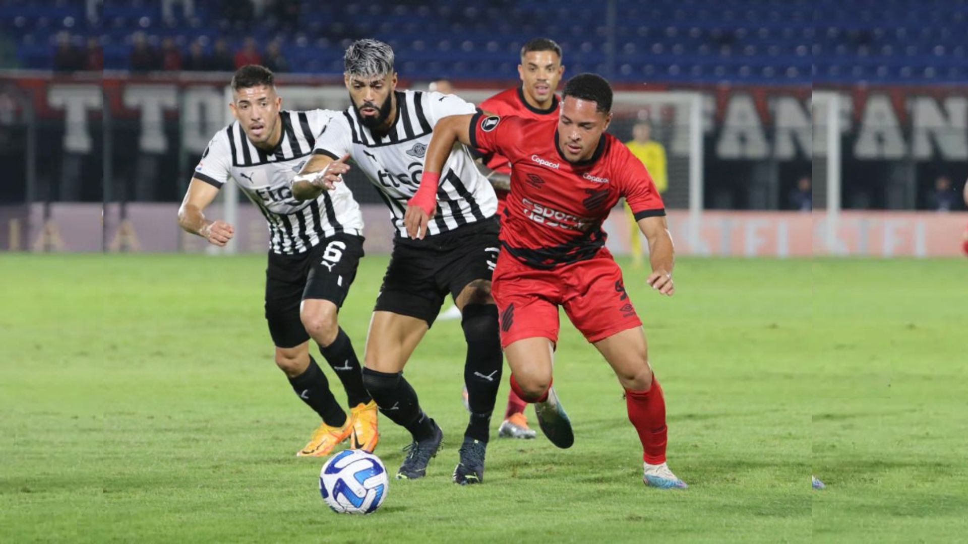 Barcelona target Vitor Roque