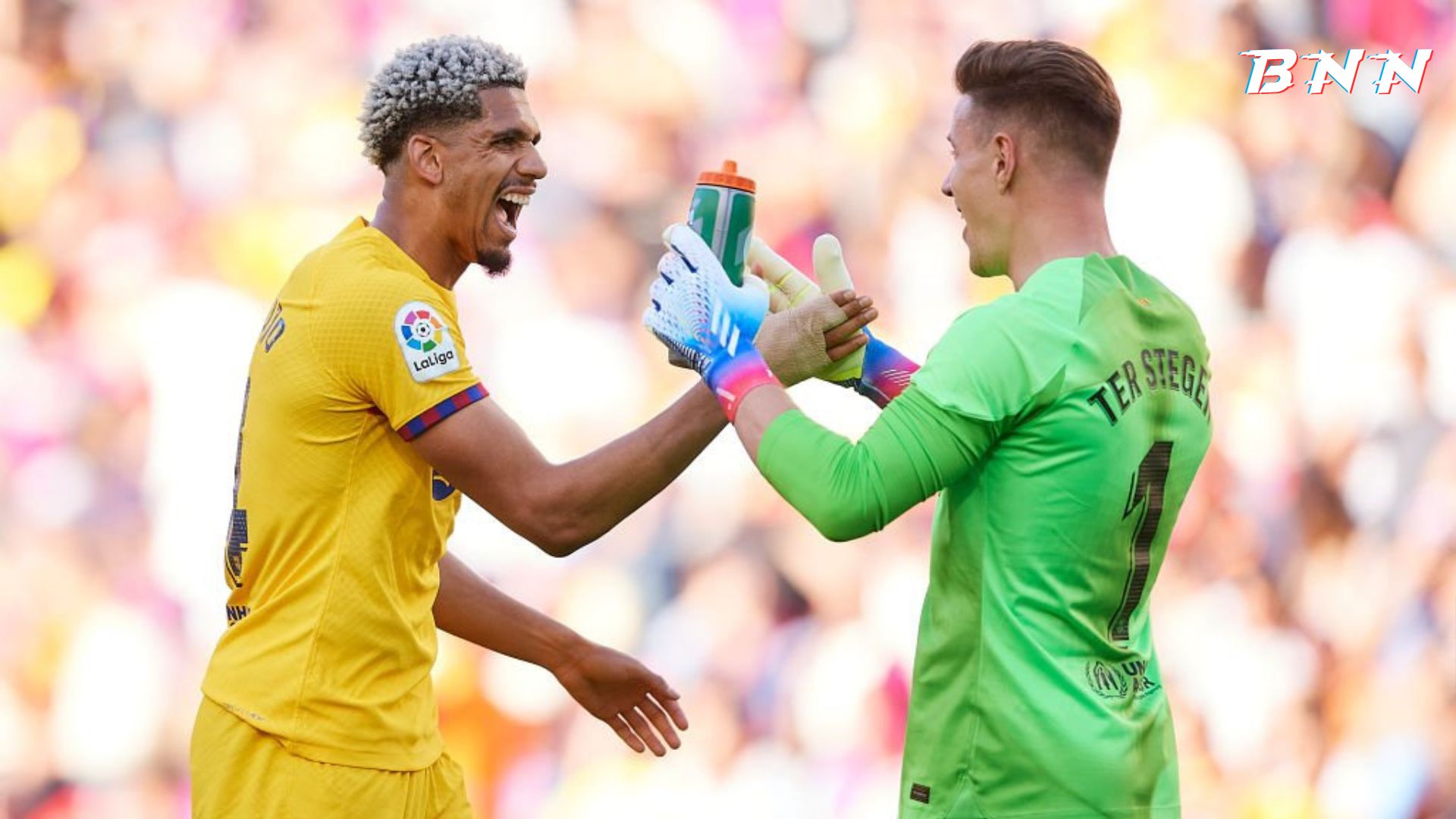 Barcelona players Araujo and Ter Stegen