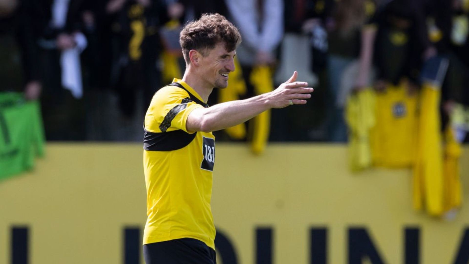 Barcelona right back target Thomas Meunier