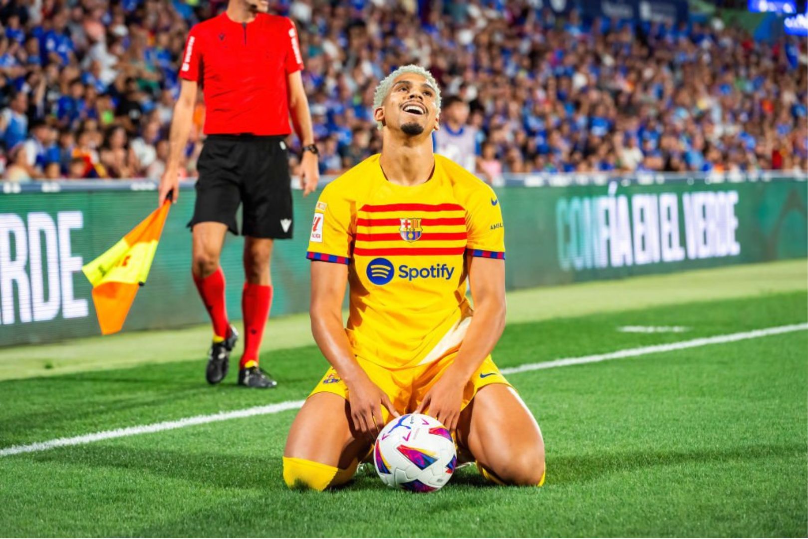 Barcelona defender Ronald Araujo