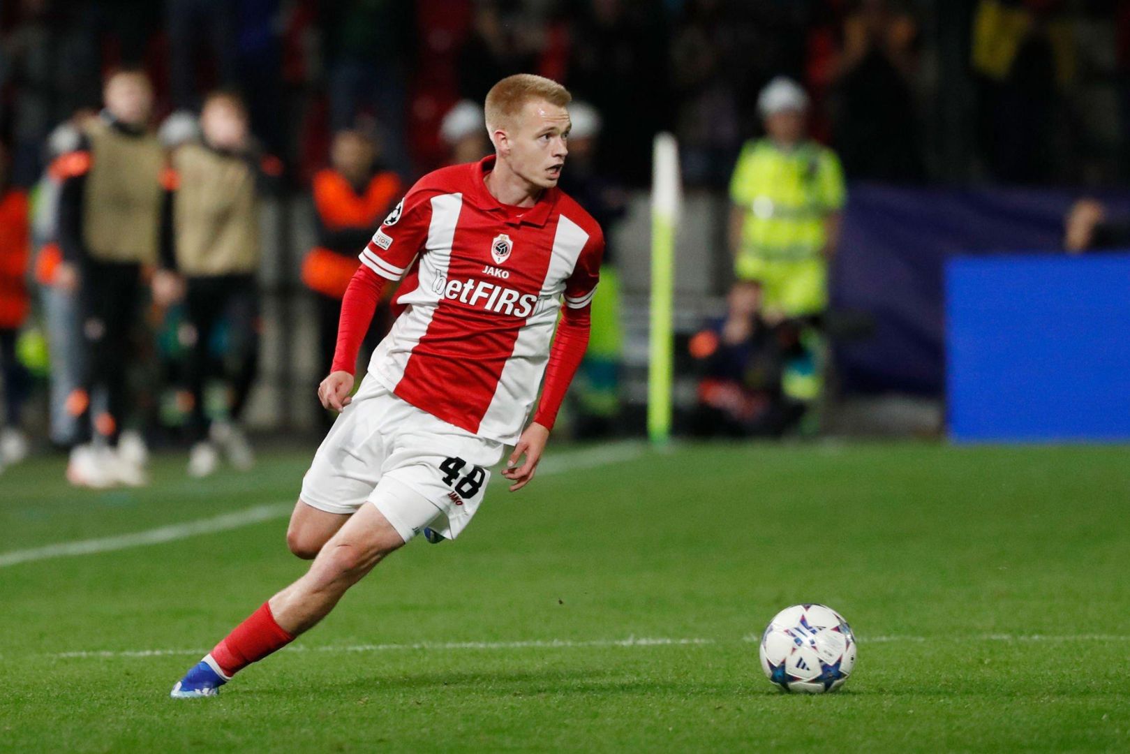 Barcelona target Arthur Vermeeren