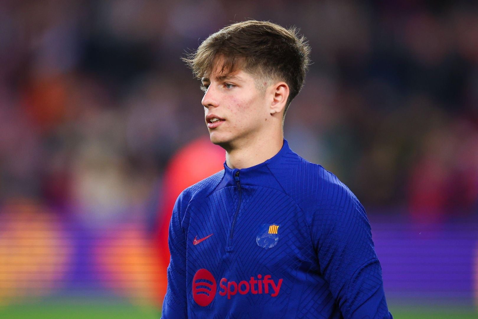 BARCELONA, SPAIN - APRIL 05: Estanis Pedrola of FC Barcelona warm up prior to the Copa Del Rey Semi Final Second Leg match between FC Barcelona and Real Madrid CF at Spotify Camp Nou on April 05, 2023 in Barcelona, Spain.