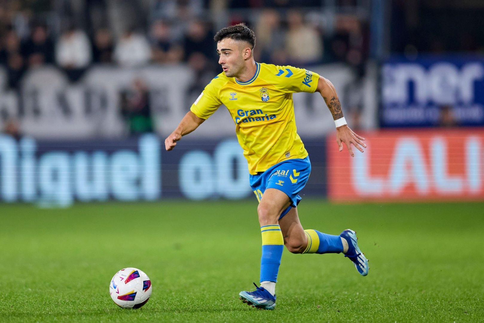 Barcelona target Alberto Moleiro