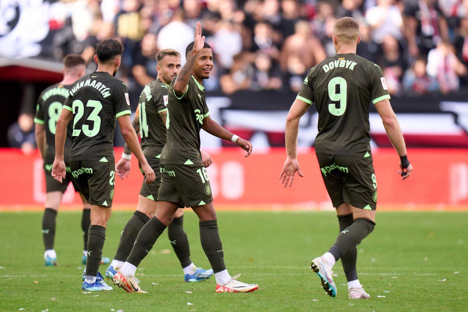 Barcelona target Savio