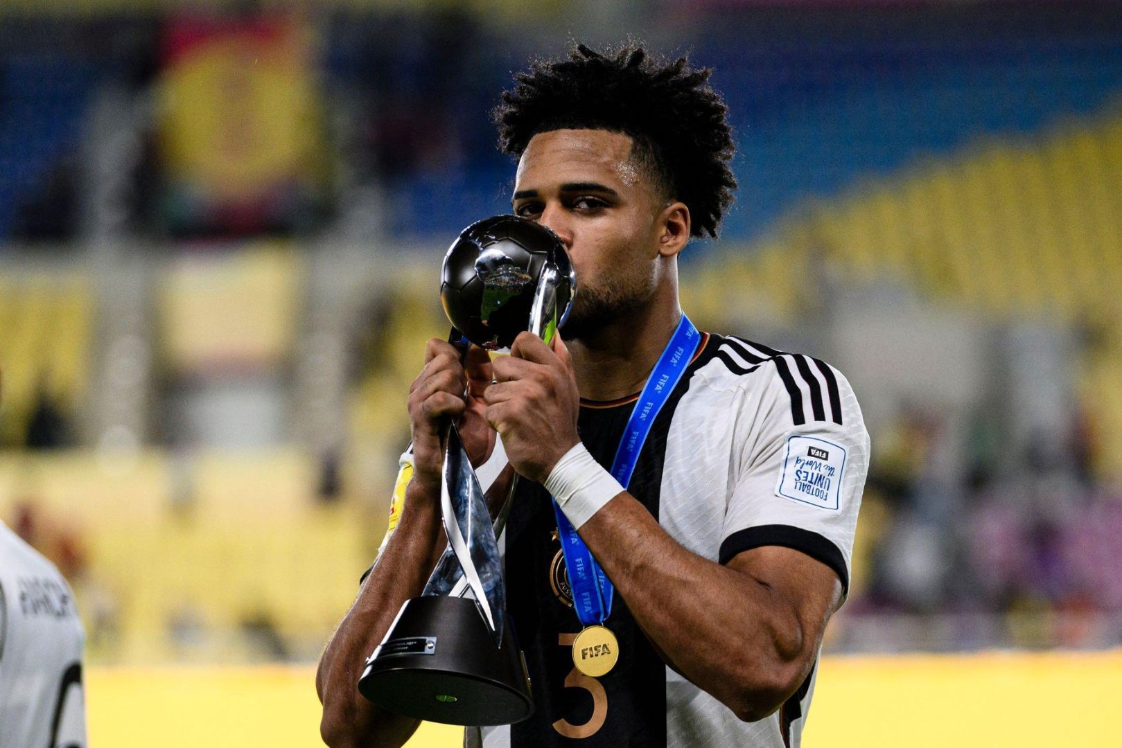 Barcelona target Almugera Kabar