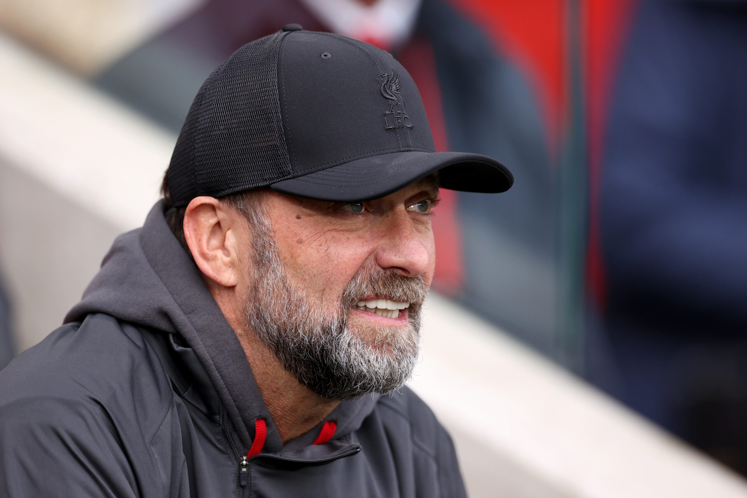 BRENTFORD, ENGLAND - FEBRUARY 17: Jurgen Klopp, Manager of Liverpool, looks on prior to the Premier League match between Brentford FC and Liverpool FC at Gtech Community Stadium on February 17, 2024 in Brentford, England.