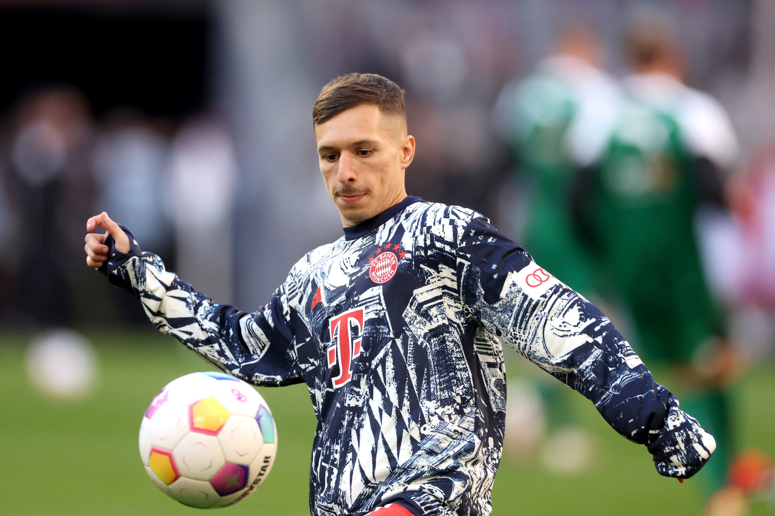 MUNICH, GERMANY - FEBRUARY 03: Bryan Zaragoza Martínez of Bayern Munich warms up prior to the Bundesliga match between FC Bayern München and Borussia Mönchengladbach at Allianz Arena on February 03, 2024 in Munich, Germany.