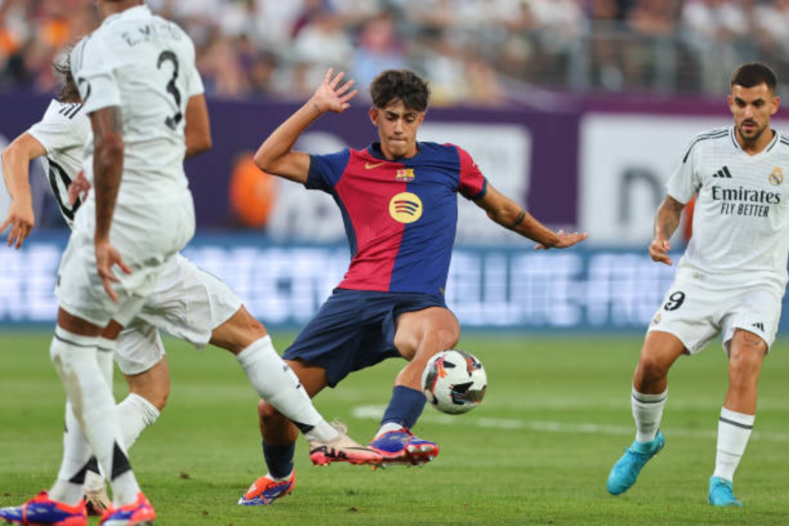 AUGUST 03: Marc Bernal #16 of Barcelona controls the ball during the Soccer Champions Tour game against Real Madridon August 3, 2024 at MetLife Stadium in East Rutherford, New Jersey.