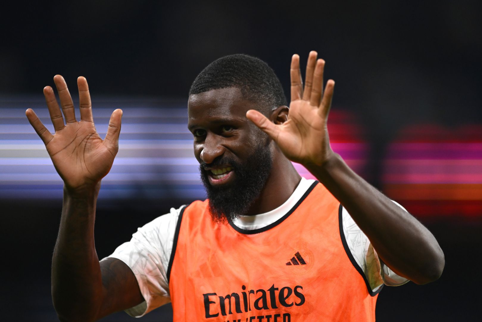 MADRID, SPAIN - SEPTEMBER 24: Antonio Ruediger of Real Madrid acknowledges the fans prior to the LaLiga match between Real Madrid CF and Deportivo Alaves at Estadio Santiago Bernabeu on September 24, 2024 in Madrid, Spain.