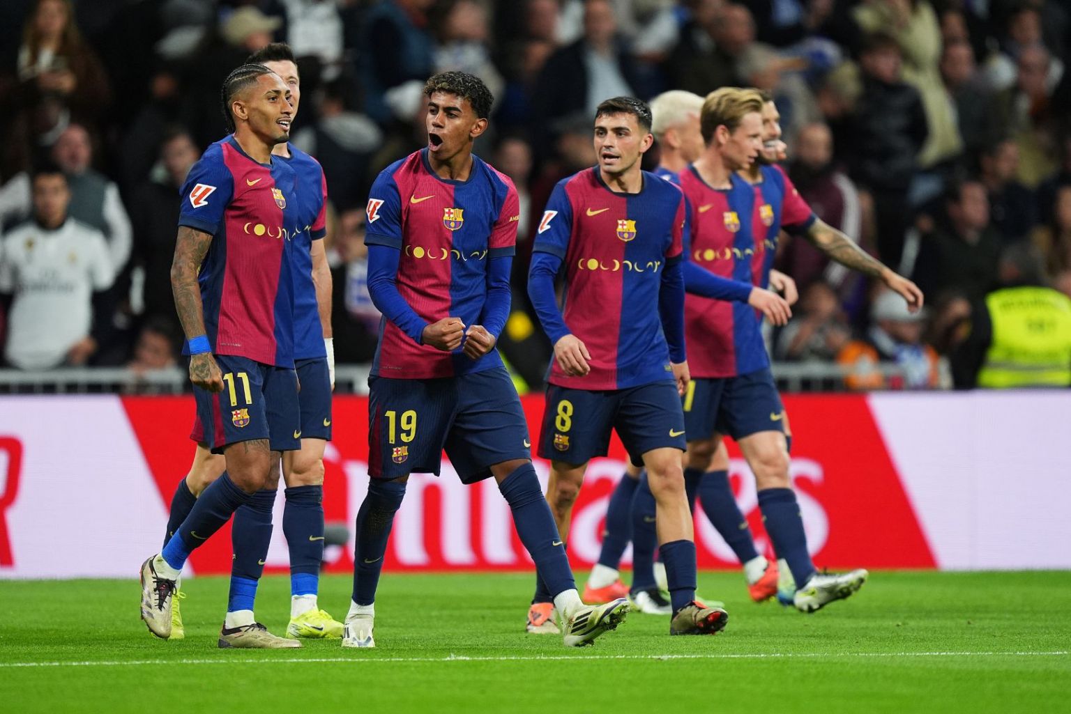 Barcelona suffocated Real Madrid by reaching new heights