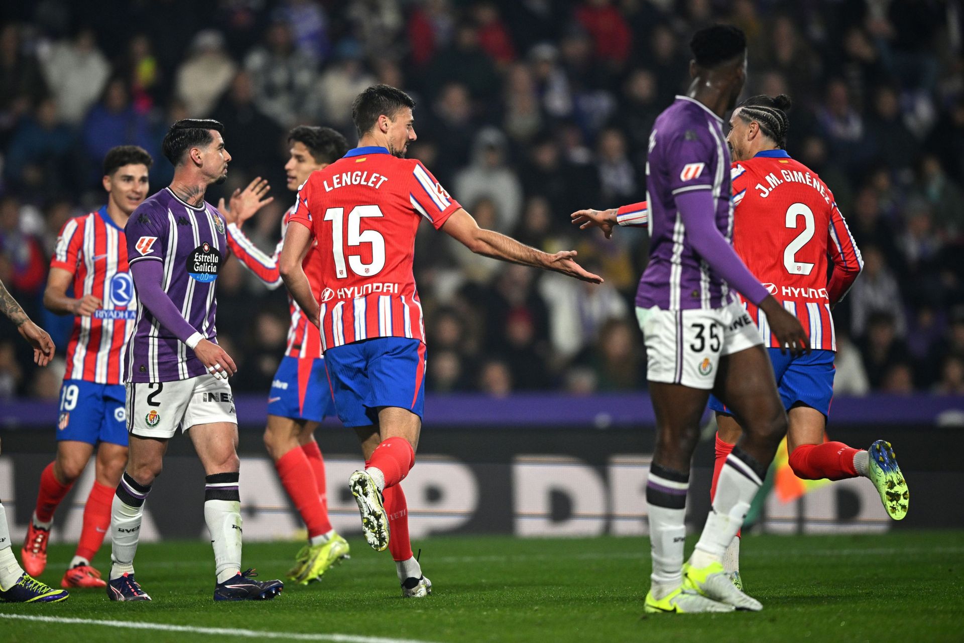 VALLADOLID, SPAIN - NOVEMBER 30: Clement Lenglet of Atletico de Madrid celebrates scoring his team's first goal during the LaLiga match between Real Valladolid CF and Atletico de Madrid at Jose Zorrilla on November 30, 2024 in Valladolid, Spain.