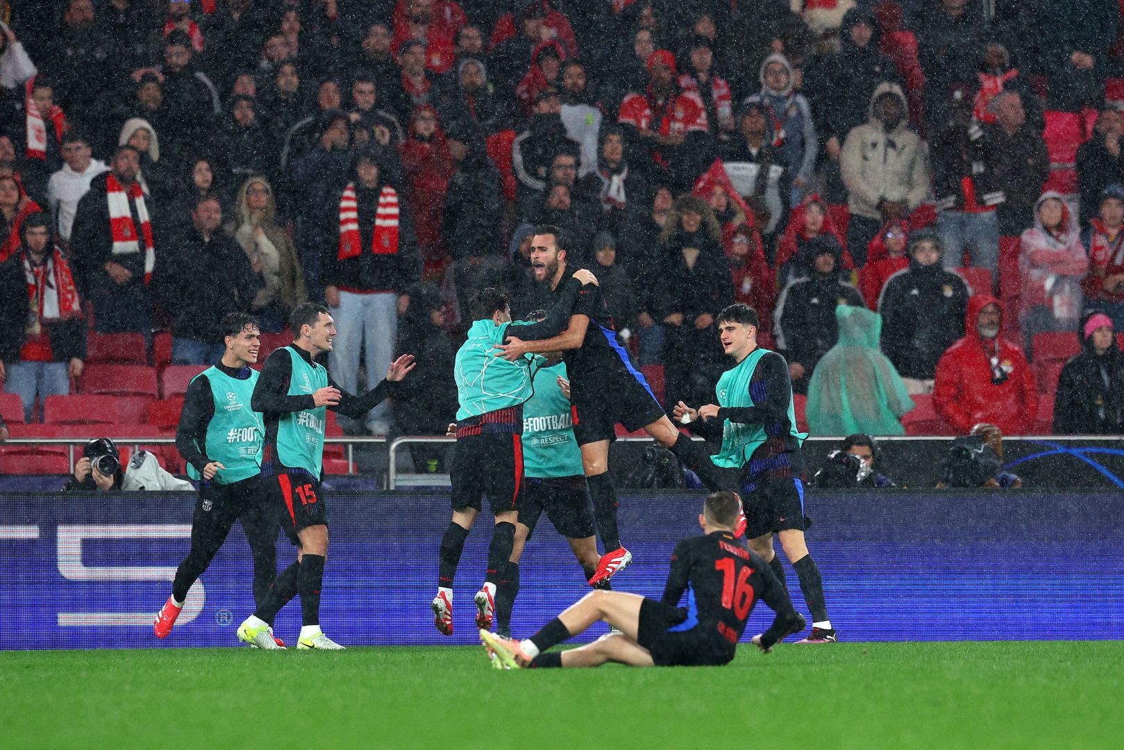 LISBON, PORTUGAL - JANUARY 21: Eric Garcia of FC Barcelona celebrates scoring his team's fourth goal with teammates during the UEFA Champions League 2024/25 League Phase MD7 match between SL Benfica and FC Barcelona at Estadio do SL Benfica on January 21, 2025 in Lisbon, Portugal.