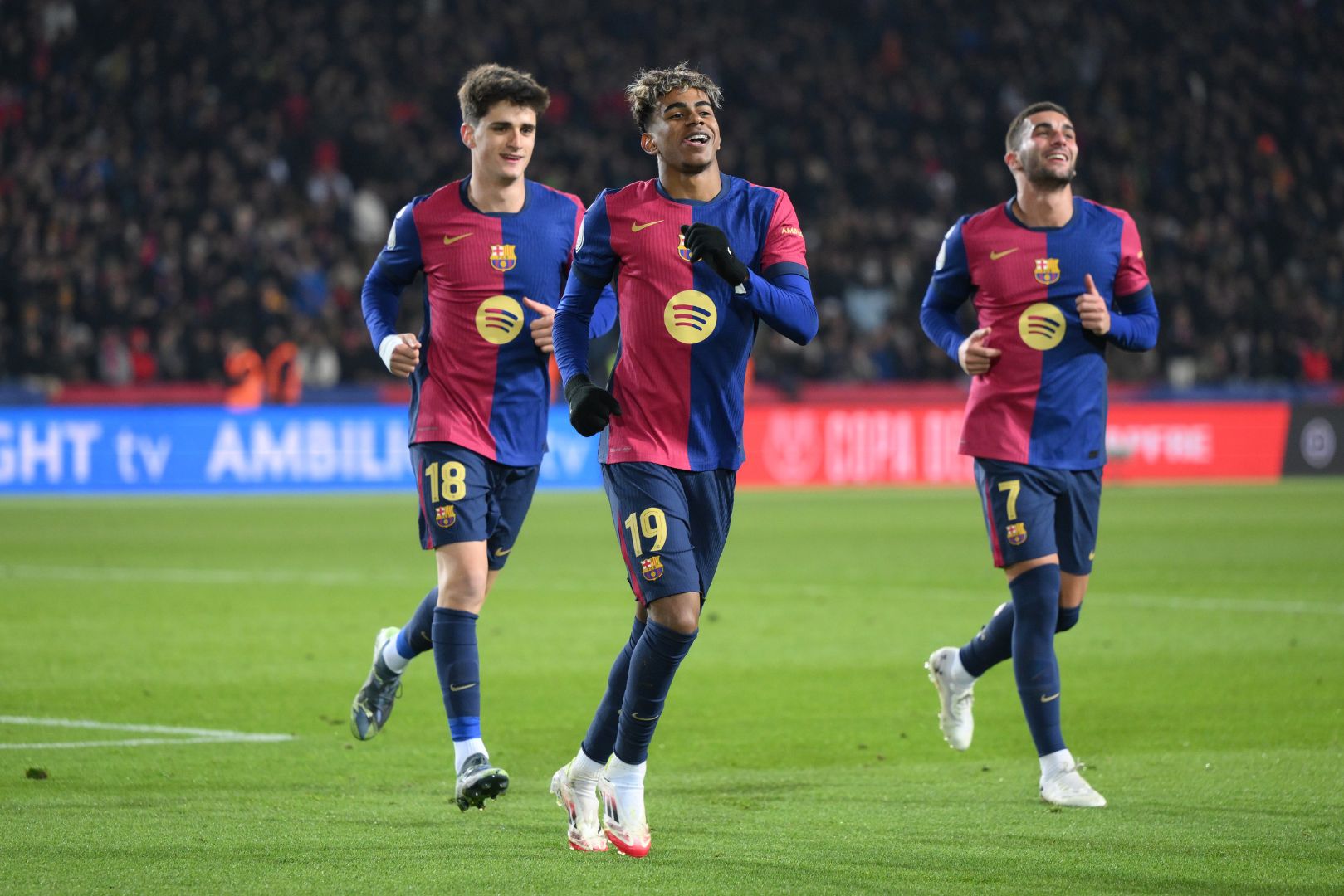 BARCELONA, SPAIN - JANUARY 15: Lamine Yamal of FC Barcelona celebrates scoring his team's fifth goal during the Copa del Rey Round of 16 match between FC Barcelona and Real Betis at Estadi Olimpic Lluis Companys on January 15, 2025 in Barcelona, Spain.