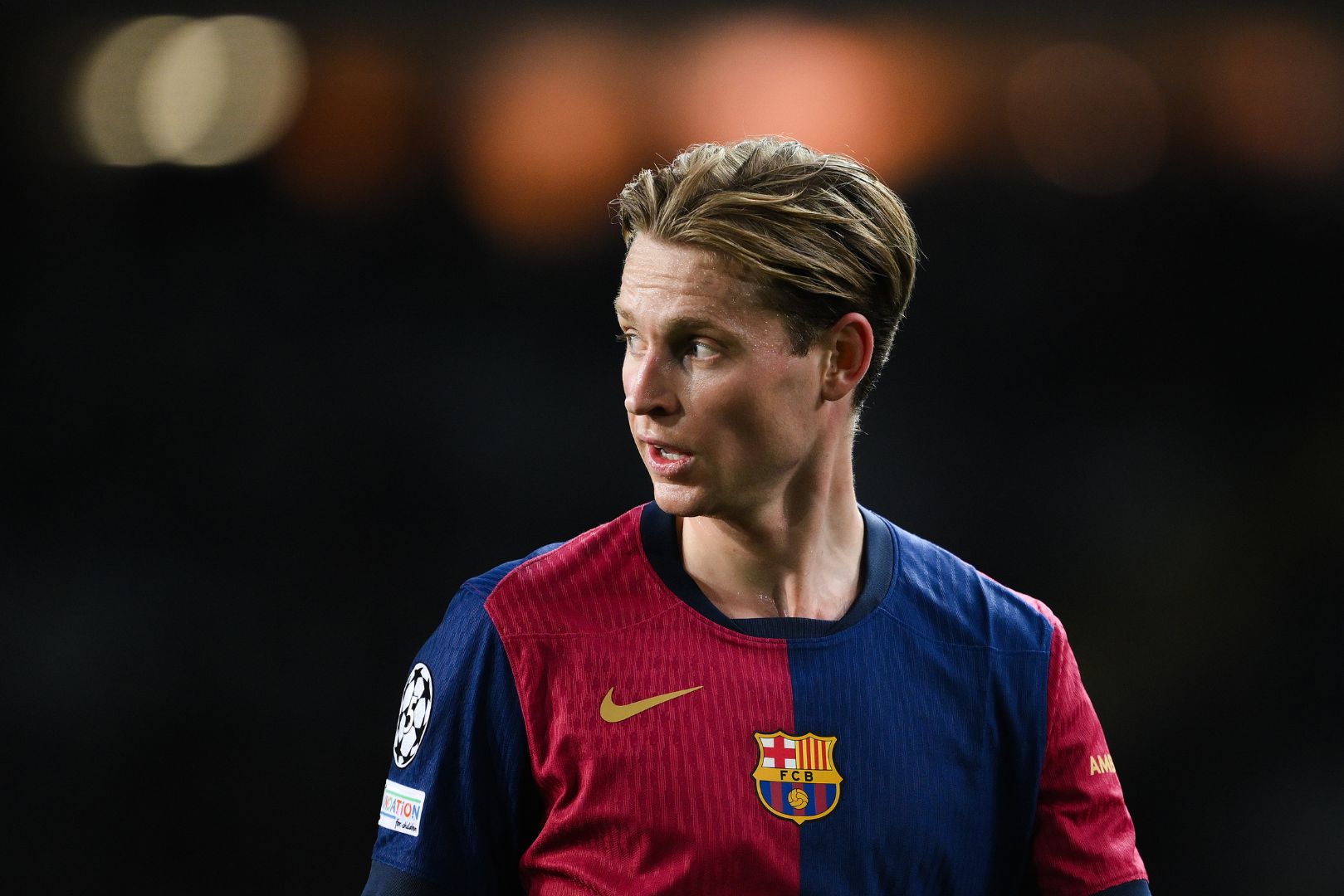 BARCELONA, SPAIN - JANUARY 29: Frenkie De Jong of FC Barcelona looks on during the UEFA Champions League 2024/25 League Phase MD8 match between FC Barcelona and Atalanta BC at Estadi Olimpic Lluis Companys on January 29, 2025 in Barcelona, Spain.