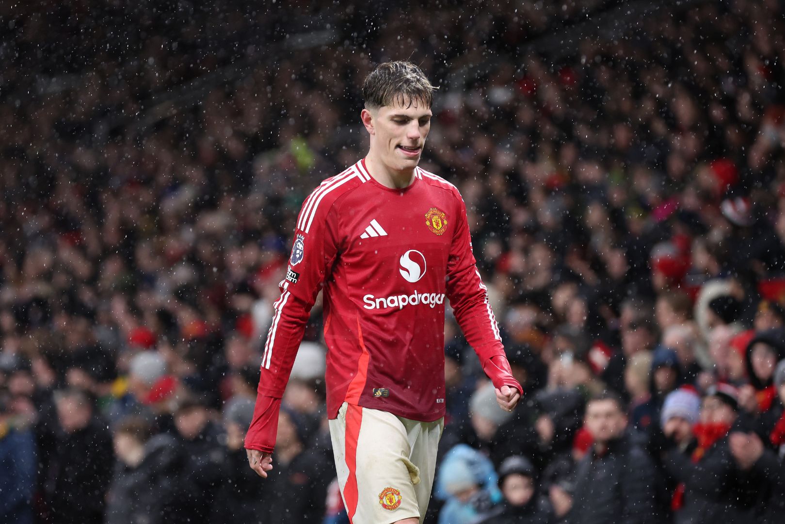 MANCHESTER, ENGLAND - FEBRUARY 26: Alejandro Garnacho of Manchester United walks off the pitch after being substituted during the Premier League match between Manchester United FC and Ipswich Town FC at Old Trafford on February 26, 2025 in Manchester, England.