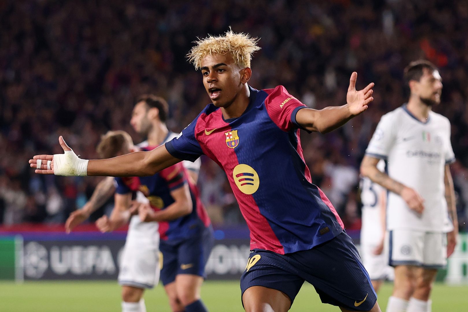 BARCELONA, SPAIN - APRIL 30: Lamine Yamal of FC Barcelona celebrates scoring his team's first goal during the UEFA Champions League 2024/25 Semi Final First Leg match between FC Barcelona and FC Internazionale Milano at Estadi Olimpic Lluis Companys on April 30, 2025 in Barcelona, Spain.