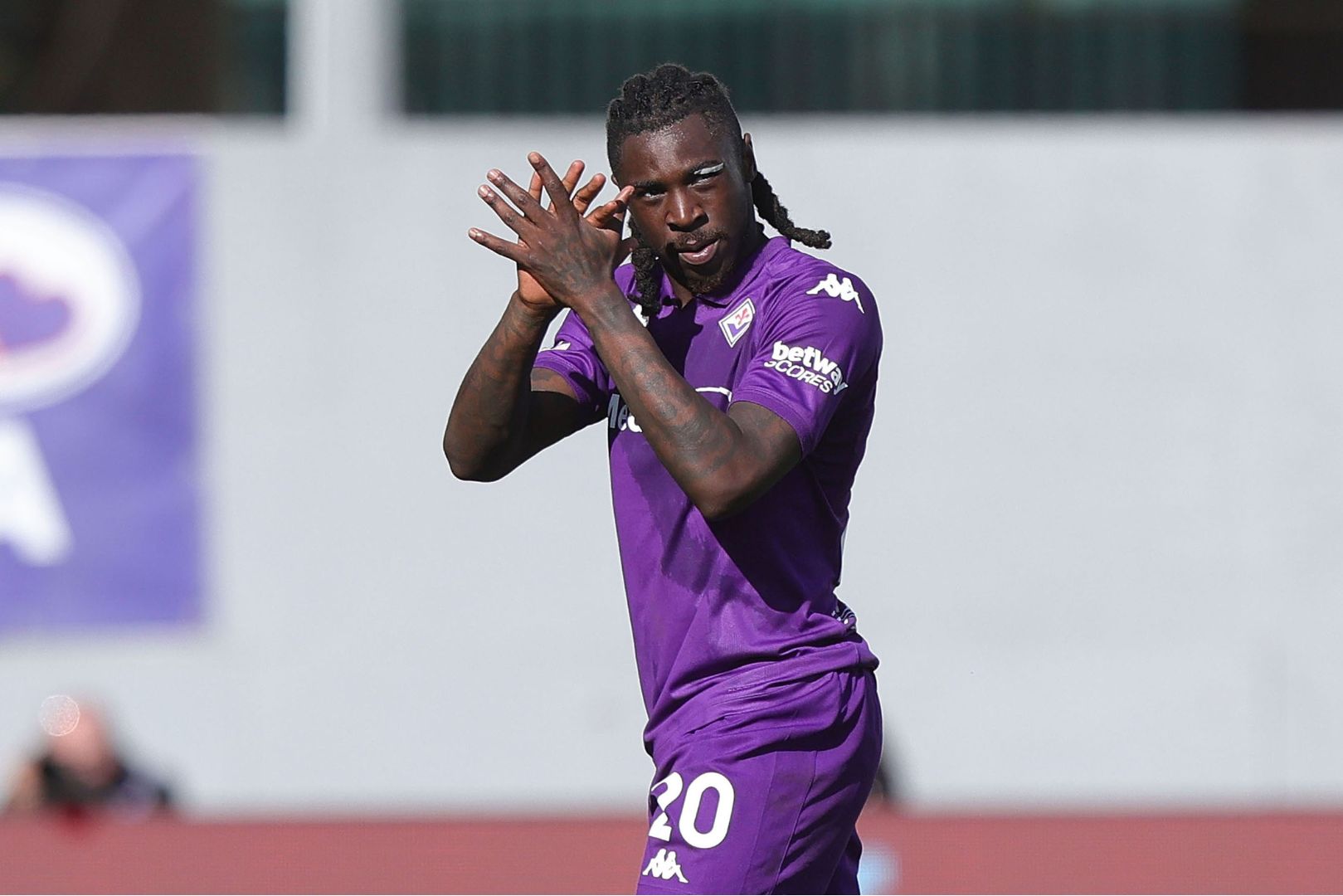 FLORENCE, ITALY - MARCH 30: Moise Kean of ACF Fiorentina reacts during the Serie A match between Fiorentina and Atalanta at Stadio Artemio Franchi on March 30, 2025 in Florence, Italy.
