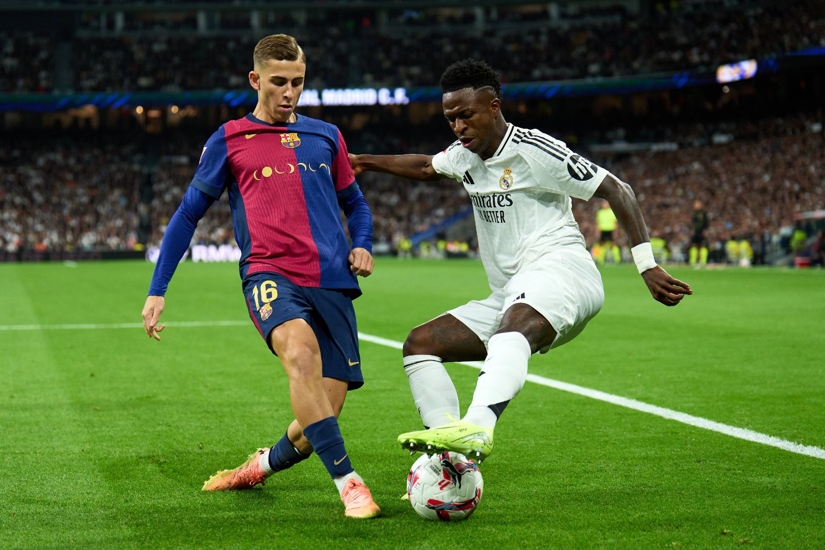 Inter Milan eyeing 22-year-old Barcelona midfielder to replace their aging playmaker