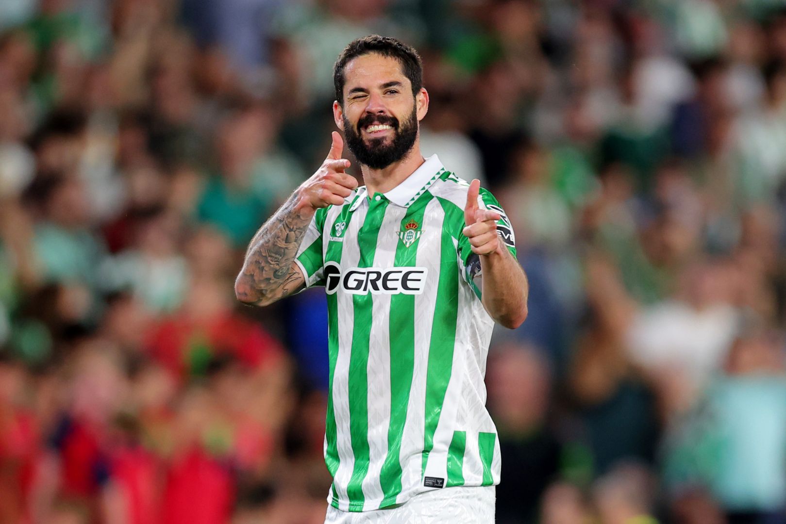 SEVILLE, SPAIN - APRIL 24: Isco of Real Betis celebrates scoring his team's third goal during the LaLiga match between Real Betis Balompie and Real Valladolid CF at Estadio Benito Villamarin on April 24, 2025 in Seville, Spain.