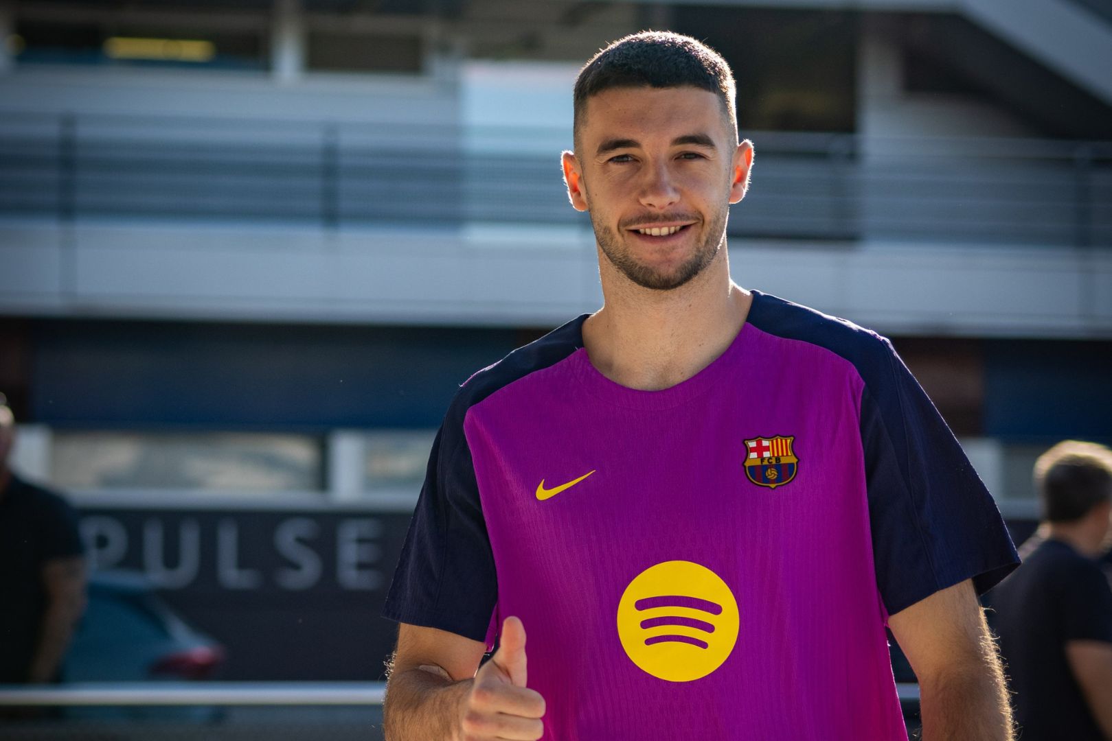Barcelona goalkeeper Joan Garcia.