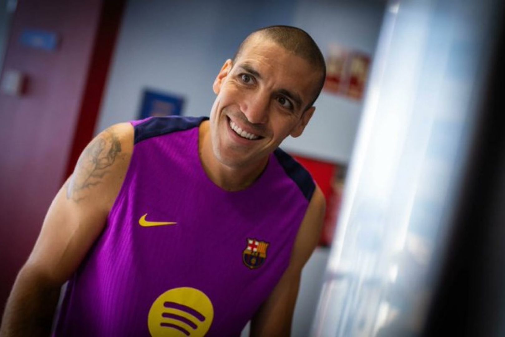 Barcelona midfielder Oriol Romeu reports to the club's training facilities ahead of the 2025 preseason.