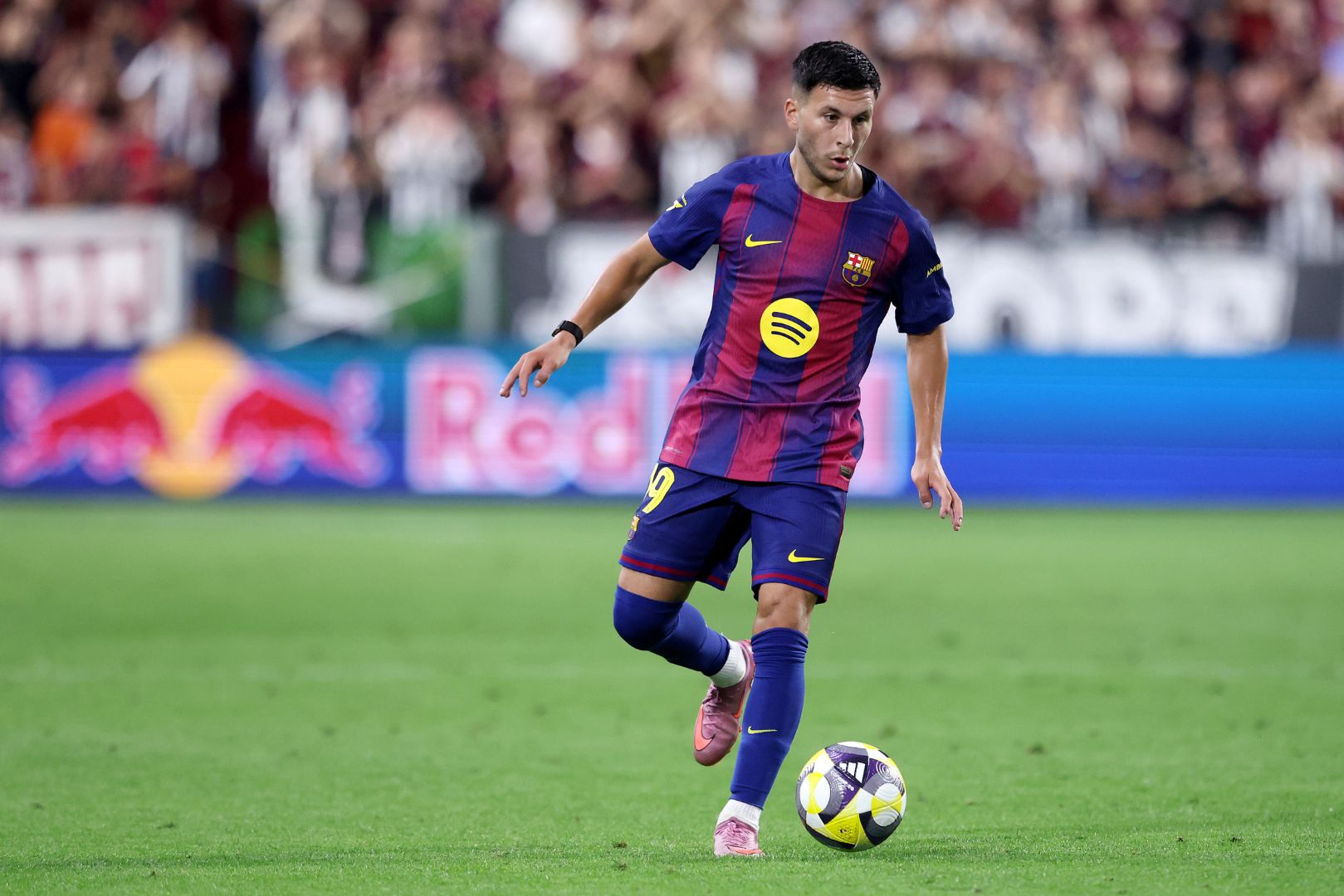 KOBE, JAPAN - JULY 27: FC Barcelona's Roony Bardghji controls the ball during the preseason friendly between Vissel Kobe and FC Barcelona at Noevir Stadium Kobe on July 27, 2025 in Kobe, Hyogo, Japan.