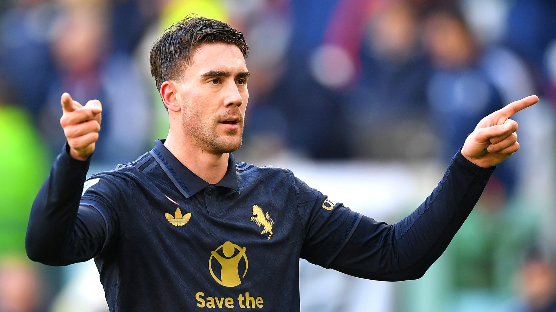 TURIN, ITALY - FEBRUARY 02: Dusan Vlahovic of Juventus celebrates scoring his team's third goal during the Serie A match between Juventus and Empoli at Allianz Stadium on February 02, 2025 in Turin, Italy.