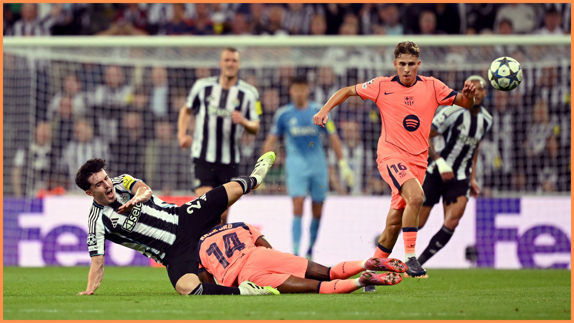 NEWCASTLE UPON TYNE, ENGLAND - SEPTEMBER 18: Tino Livramento of Newcastle United is challenged by Marcus Rashford of FC Barcelona (obscured) as Fermin Lopez of FC Barcelona breaks with the ball during the UEFA Champions League 2025/26 League Phase MD1 match between Newcastle United FC and FC Barcelona at St James' Park on September 18, 2025 in Newcastle upon Tyne, England.