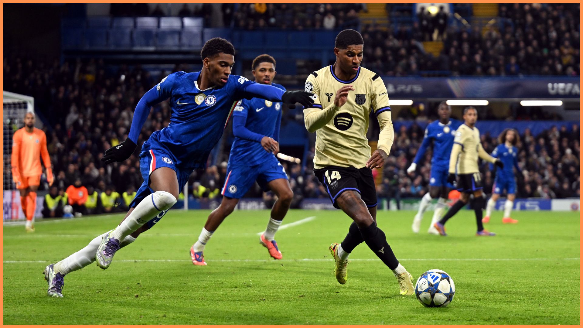 LONDON, ENGLAND - NOVEMBER 25: Josh Acheampong of Chelsea battles for possession with Marcus Rashford of FC Barcelona during the UEFA Champions League 2025/26 League Phase MD5 match between Chelsea FC and FC Barcelona at Stamford Bridge on November 25, 2025 in London, England.