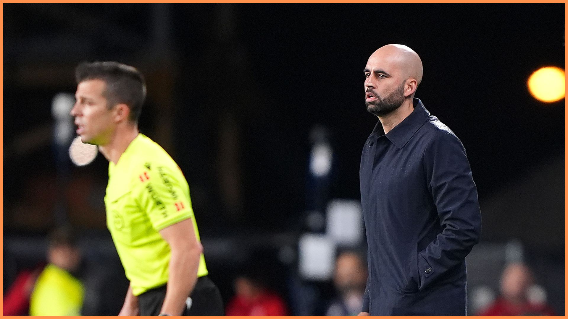 VIGO, SPAIN - NOVEMBER 09: Claudio Giraldez, Head Coach of Celta Vigo, looks on during the LaLiga EA Sports match between RC Celta de Vigo and FC Barcelona at Estadio Abanca-Balaidos on November 09, 2025 in Vigo, Spain.