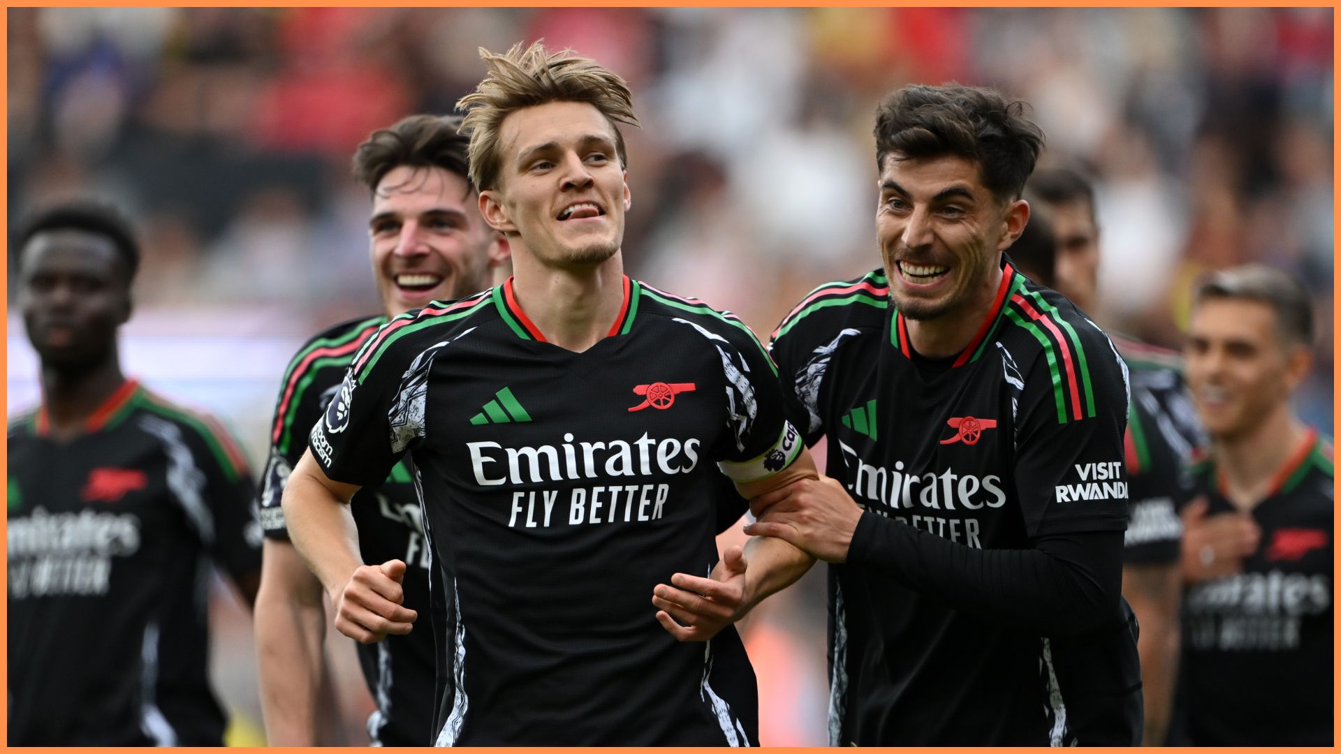 SOUTHAMPTON, ENGLAND - MAY 25: Martin Odegaard of Arsenal celebrates scoring his team's second goal with teammates during the Premier League match between Southampton FC and Arsenal FC at St Mary's Stadium on May 25, 2025 in Southampton, England.