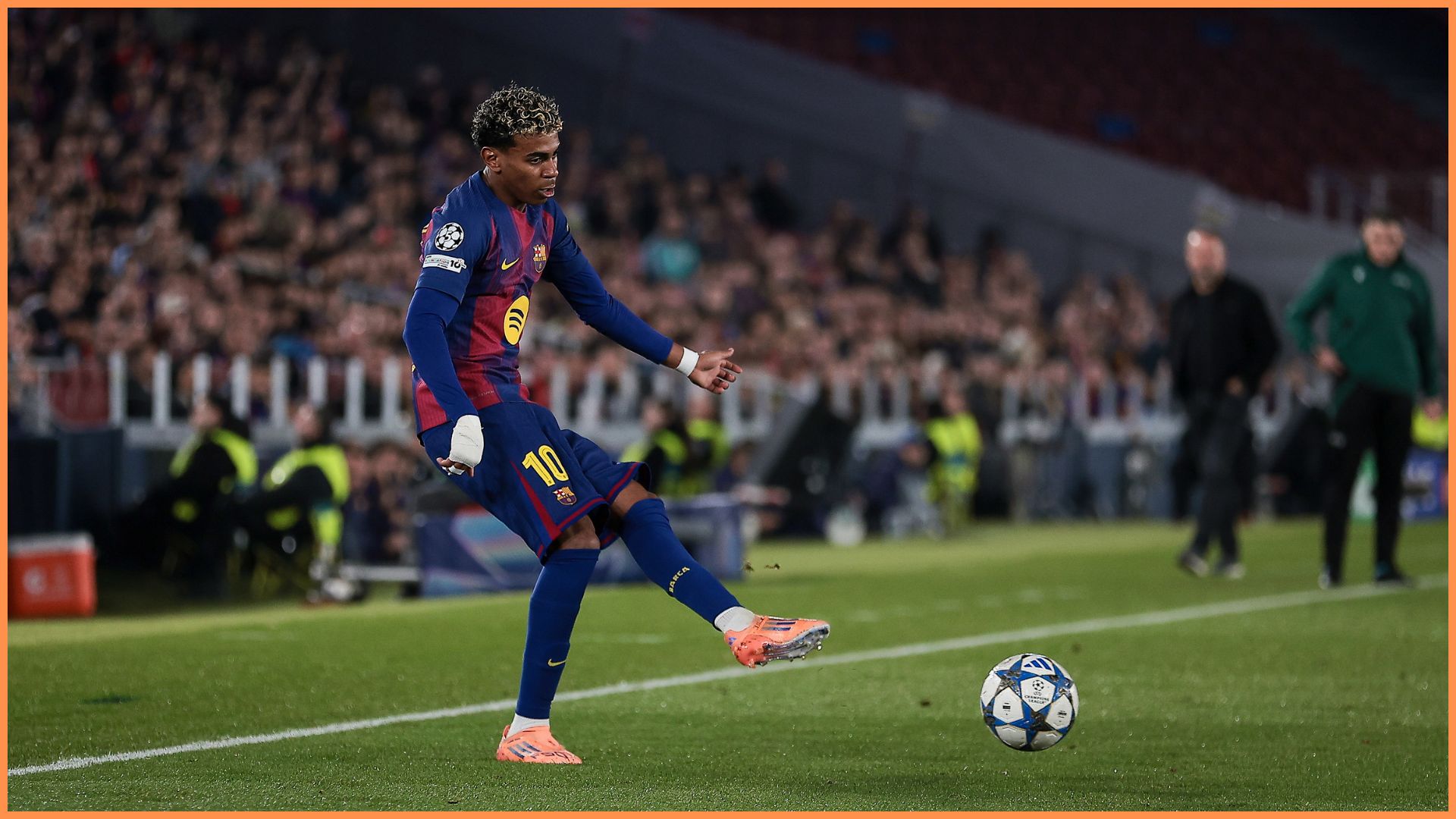 BARCELONA, SPAIN - DECEMBER 09: Lamine Yamal of FC Barcelona pass the ball during the UEFA Champions League 2025/26 League Phase MD6 match between FC Barcelona and Eintracht Frankfurt at Estadi Olimpic Lluis Companys on December 09, 2025 in Barcelona, Spain.