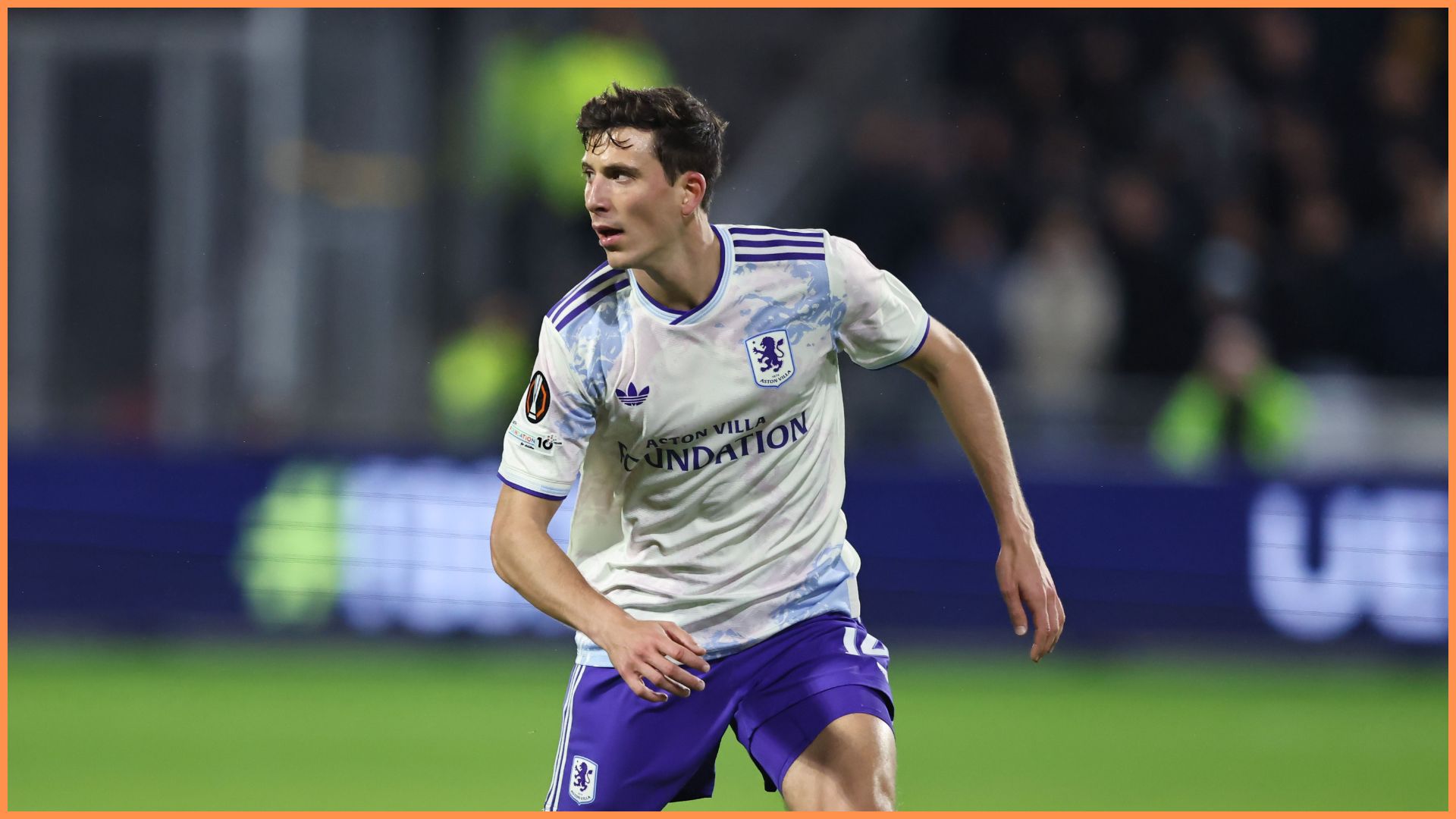 DEVENTER, NETHERLANDS - OCTOBER 23: Pau Torres of Aston Villa runs with the ball during the UEFA Europa League 2025/26 League Phase MD3 match between Go Ahead Eagles and Aston Villa FC at Stadion De Adelaarshorst on October 23, 2025 in Deventer, Netherlands.