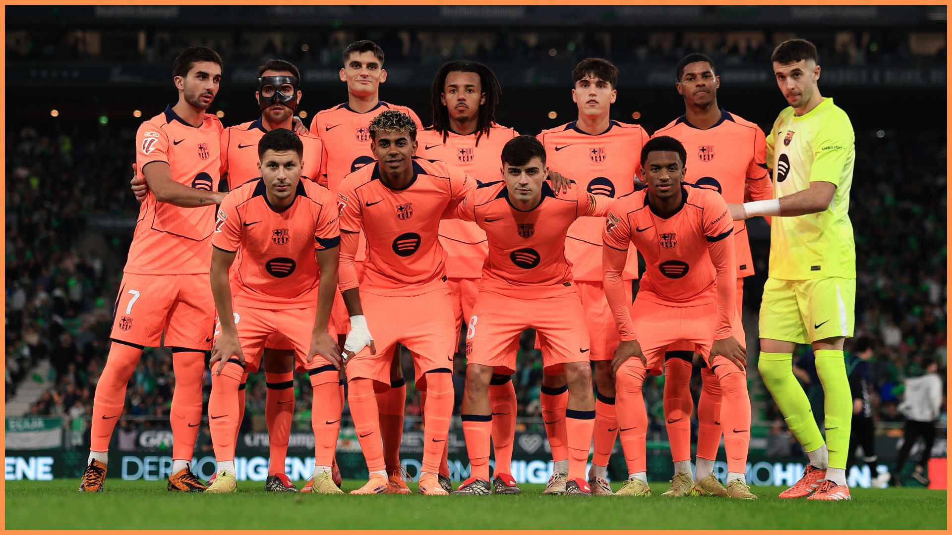 SEVILLE, SPAIN - DECEMBER 06: Players of FC Barcelona pose for a team photograph prior to the LaLiga EA Sports match between Real Betis Balompie and FC Barcelona at Estadio La Cartuja on December 06, 2025 in Seville, Spain.