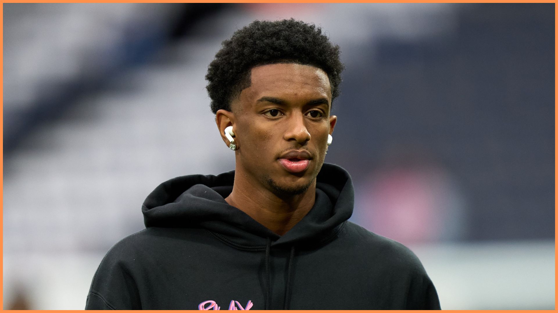 MADRID, SPAIN - OCTOBER 26: Alejandro Balde of FC Barcelona looks on as he inspects the pitch prior to the LaLiga EA Sports match between Real Madrid CF and FC Barcelona at Estadio Santiago Bernabeu on October 26, 2025 in Madrid, Spain.