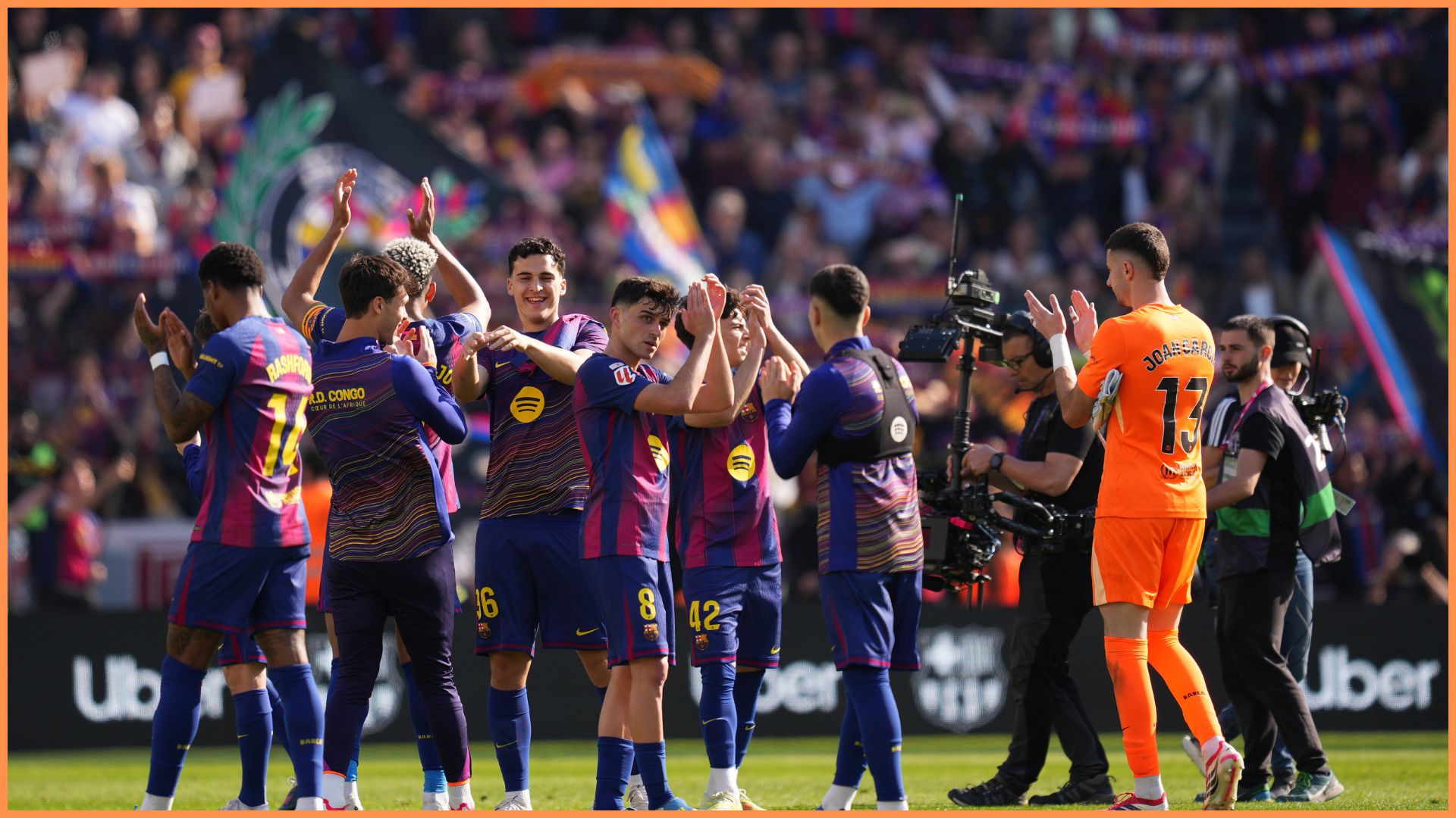 BARCELONA, SPAIN - MARCH 22: Players of FC Barcelona acknowledge the fans following the LaLiga EA Sports match between FC Barcelona and Rayo Vallecano de Madrid at Spotify Camp Nou on March 22, 2026 in Barcelona, Spain.