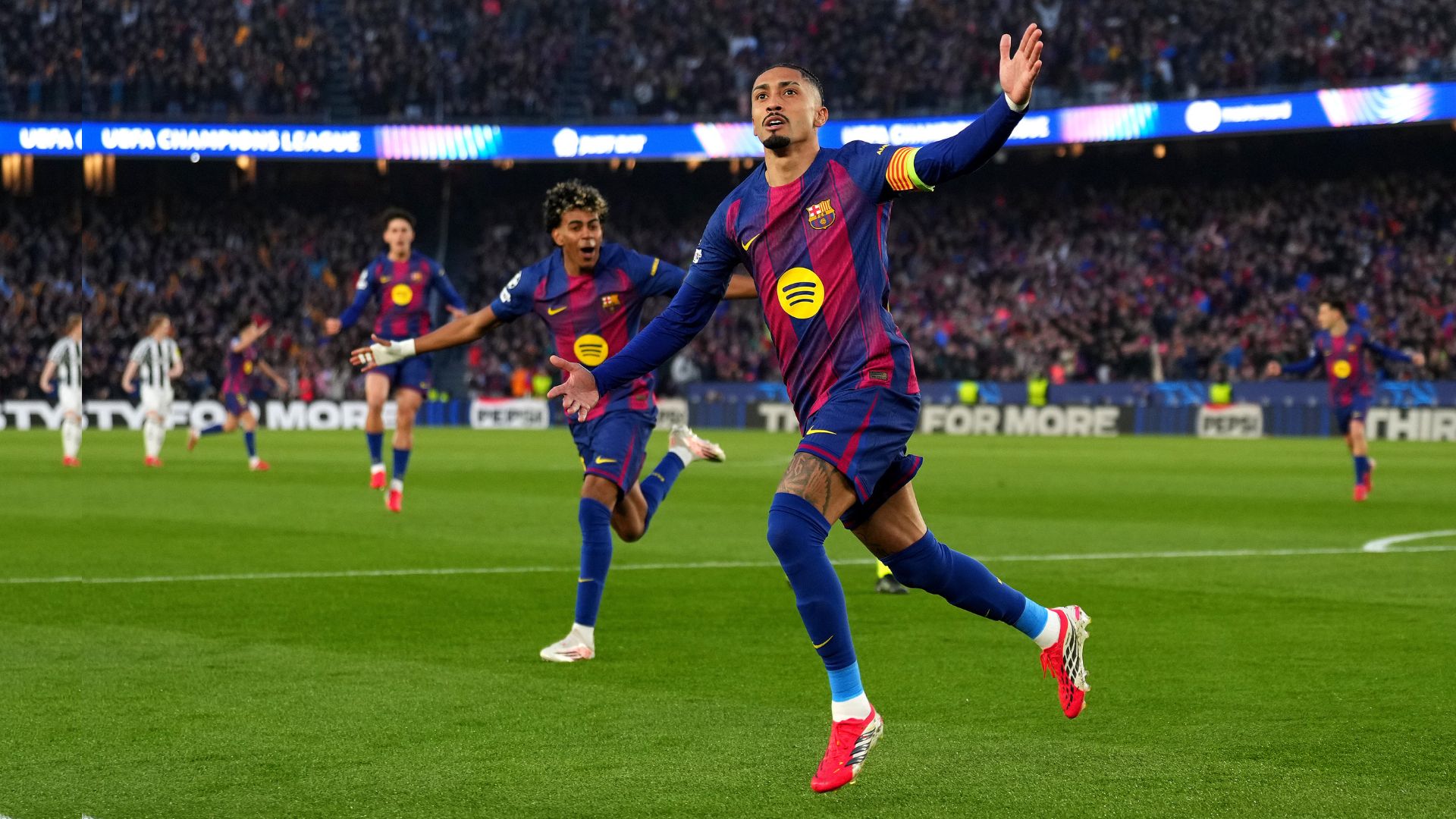 BARCELONA, SPAIN - MARCH 18: Raphinha of FC Barcelona celebrates scoring his team's first goal during the UEFA Champions League 2025/26 Round of 16 Second Leg match between FC Barcelona and Newcastle United FC at Camp Nou on March 18, 2026 in Barcelona, Spain.