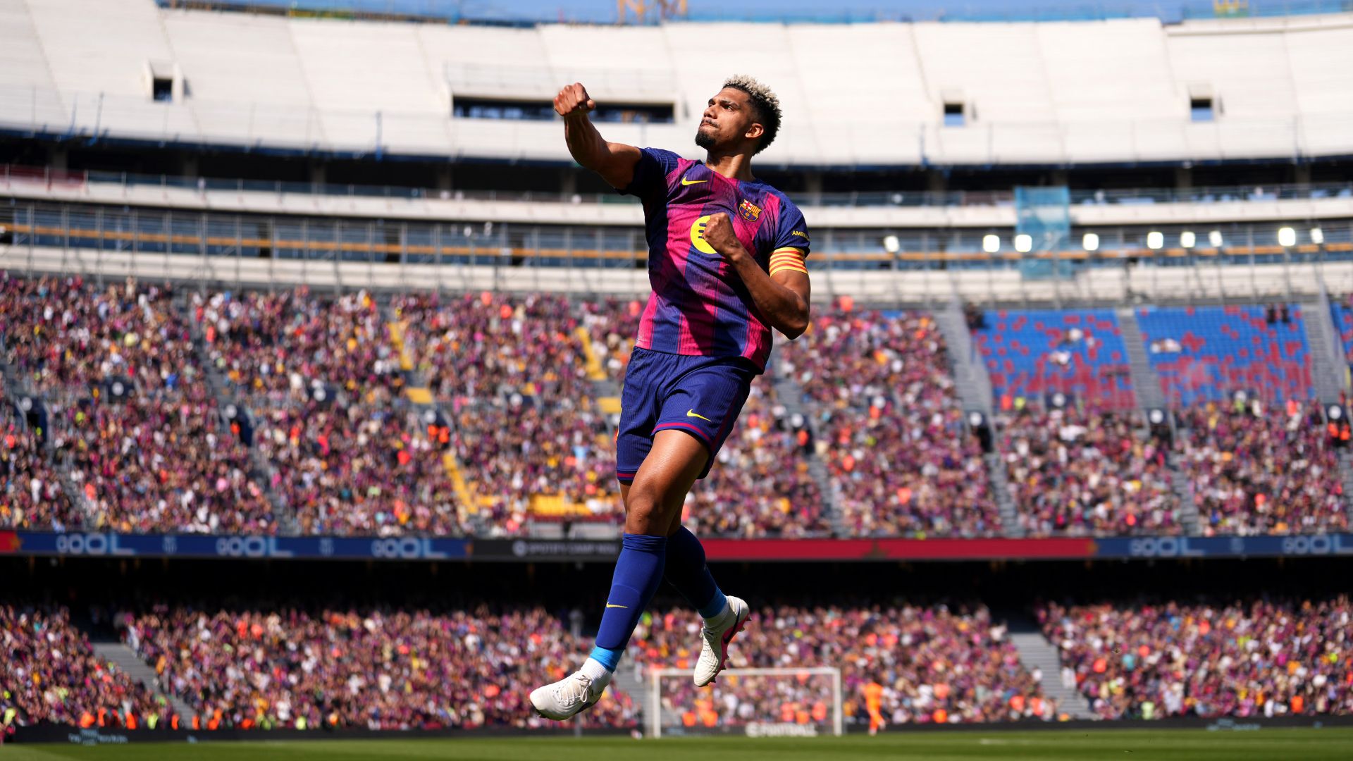 BARCELONA, SPAIN - MARCH 22: Ronald Araujo of FC Barcelona celebrates scoring his team's first goal during the LaLiga EA Sports match between FC Barcelona and Rayo Vallecano de Madrid at Spotify Camp Nou on March 22, 2026 in Barcelona, Spain.