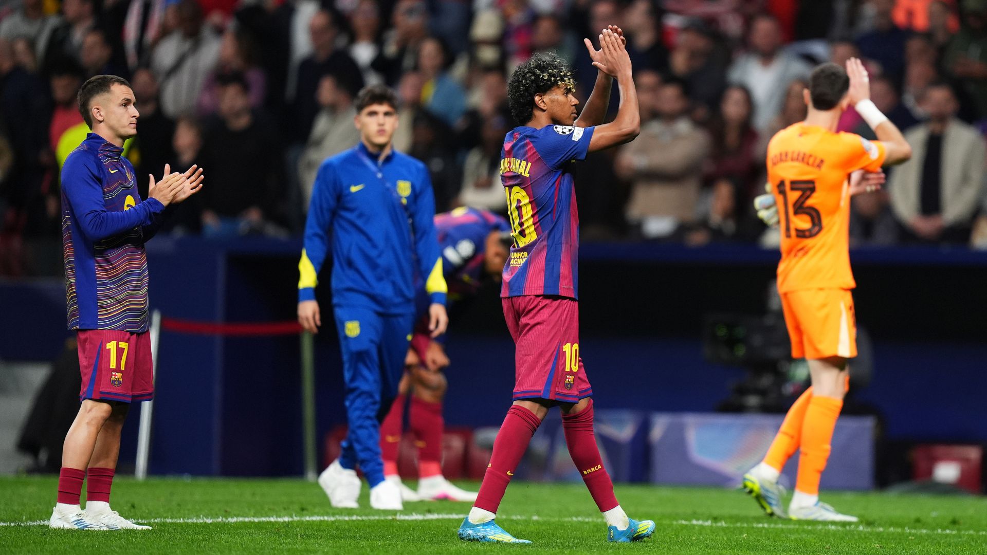 MADRID, SPAIN - APRIL 14: Lamine Yamal of FC Barcelona acknowledges the fans after elimination following the UEFA Champions League 2025/26 Quarter-Final Second Leg match between Club Atlético de Madrid and FC Barcelona at Riyadh Air Metropolitano on April 14, 2026 in Madrid, Spain.